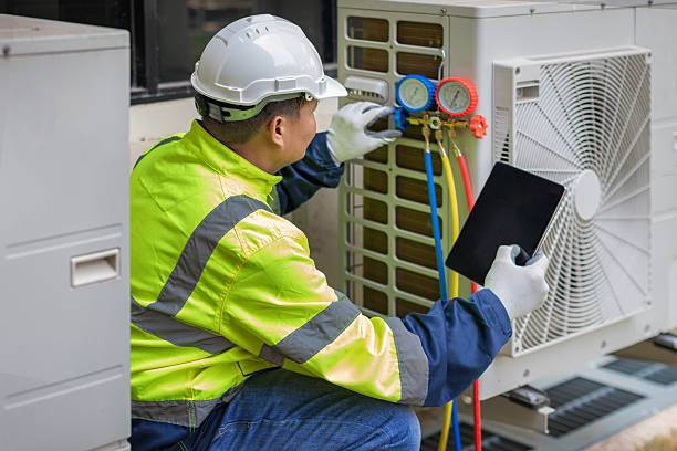 Professional Heat Pump Repair technician working in Woodside, PA